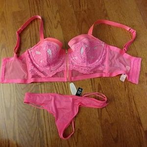 NWT Victoria's Secret 34D Demi Bra and S Thong